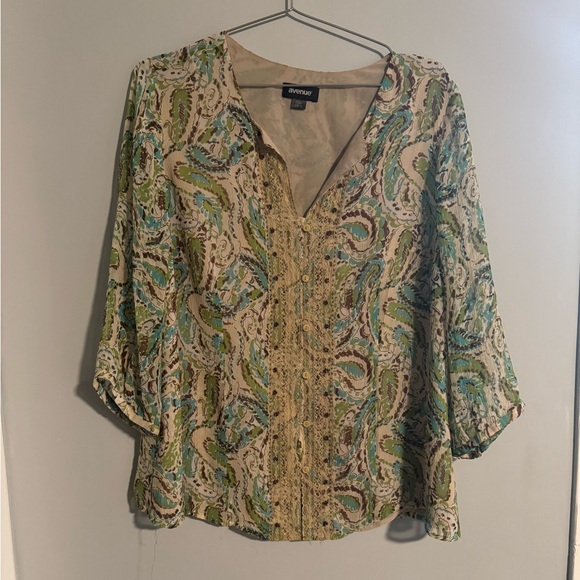 Avenue Tops - Avenue size 14/16 Women’s V Neck Blouse Green Blue Buttons Boho Workplace